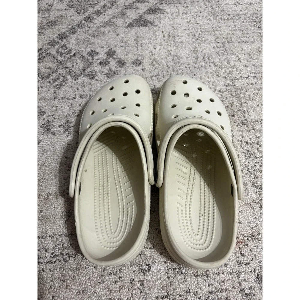 Tan Unisex Adult Crocs Size 8 Men's/10 Women's